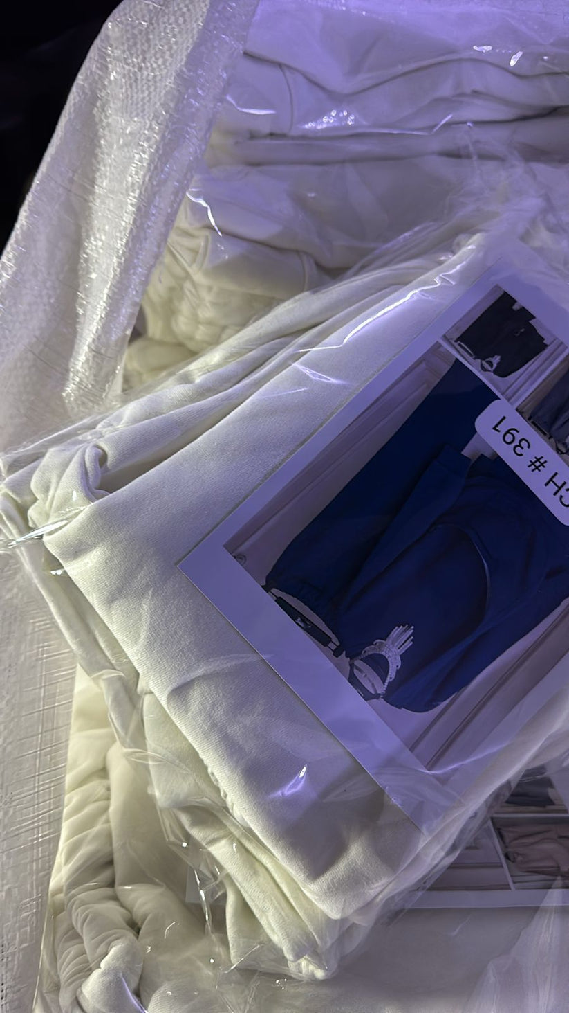 50% OFF | CH # 391 Miswah Carryall Winter Fleece Co Ords Set SweatShirt + Trouser + Bag